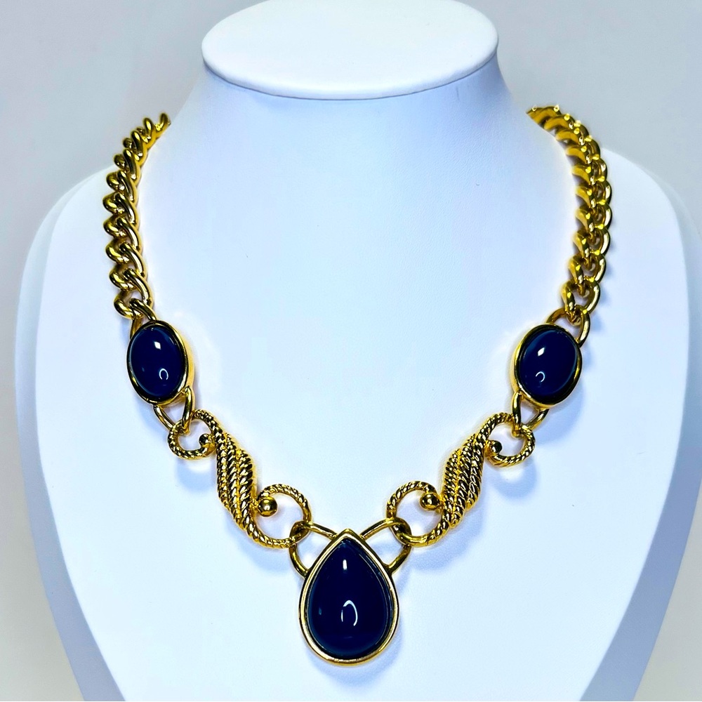 TRIFARI TM Vintage Necklace Navy Cabochons On Gold Tone